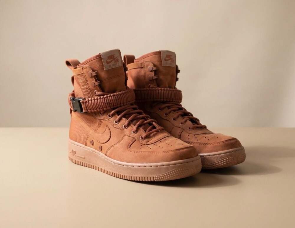 Nike SF AF1 Special Field Air Force 1 High Suede Dusty Peach woMen’s size 9 Boot